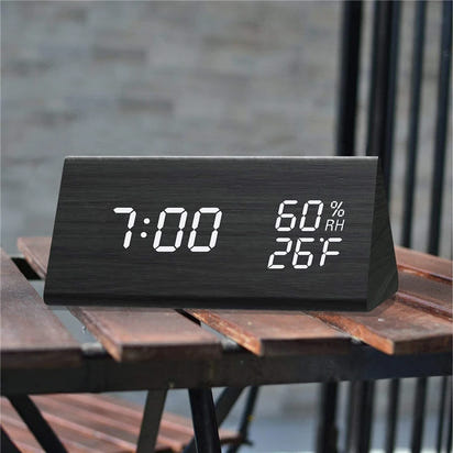 Wooden Alarm Clock Clock LED Time Display USB Charger Humidity and Temperature Detection Digital Alarm Clock For Bedside Table