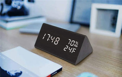 Wooden Alarm Clock Clock LED Time Display USB Charger Humidity and Temperature Detection Digital Alarm Clock For Bedside Table